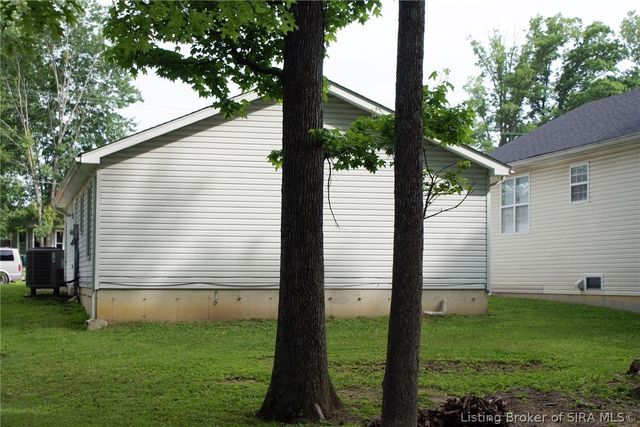 3926 Carver Street, New Albany, IN 47150