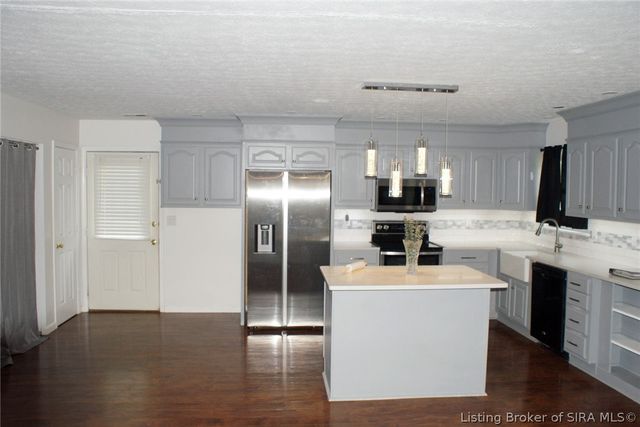 3926 Carver Street, New Albany, IN 47150