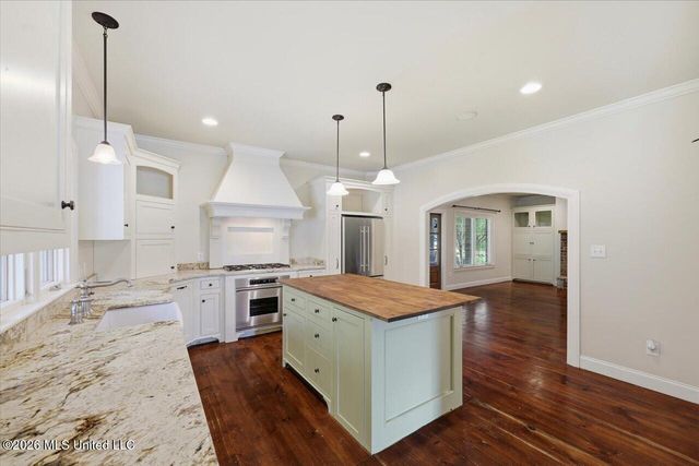 130 Bellemeade Drive, Clinton, MS 39056