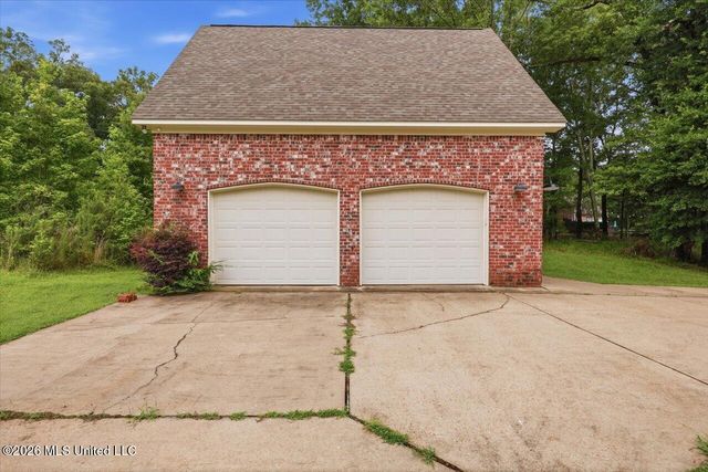 130 Bellemeade Drive, Clinton, MS 39056