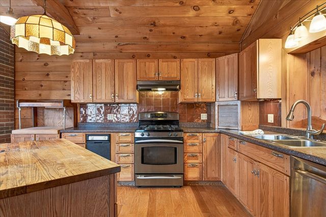 1350 Teer Road, Clarendon, VT 05759