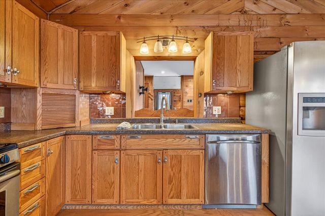 1350 Teer Road, Clarendon, VT 05759