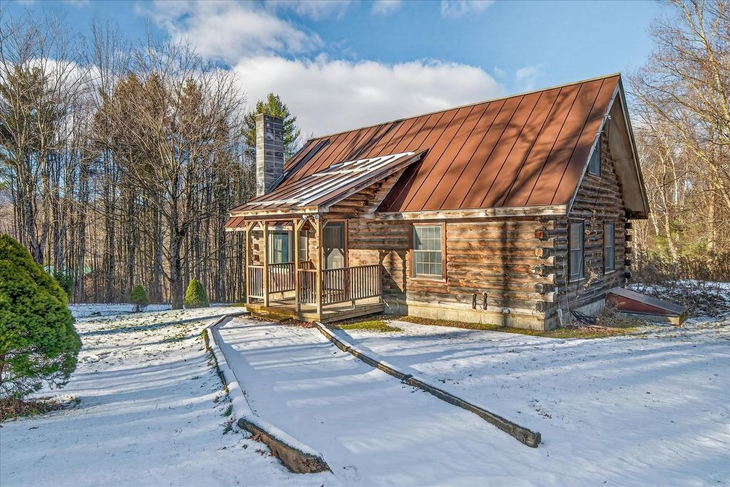 1350 Teer Road, Clarendon, VT 05759