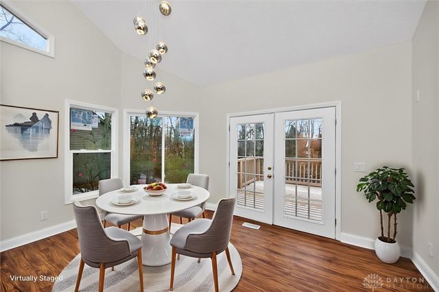 811 Wind Bluff Point, Springboro, OH 45066