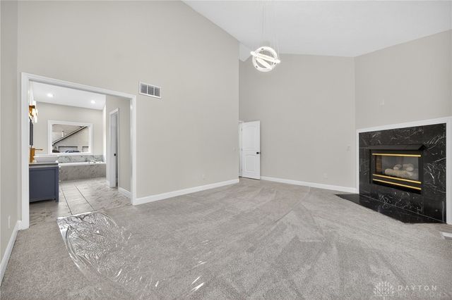 811 Wind Bluff Point, Springboro, OH 45066