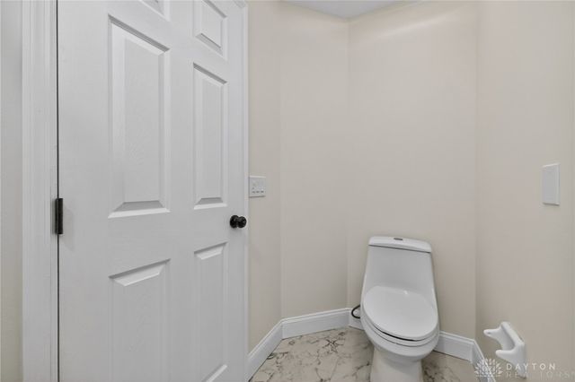 811 Wind Bluff Point, Springboro, OH 45066