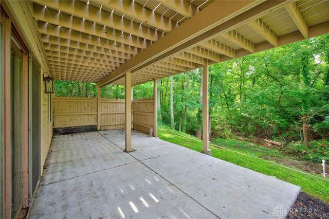 811 Wind Bluff Point, Springboro, OH 45066