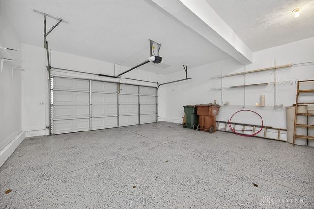 811 Wind Bluff Point, Springboro, OH 45066