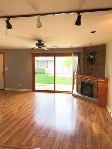 923 Sagamore Drive 1172, Schaumburg, IL 60194