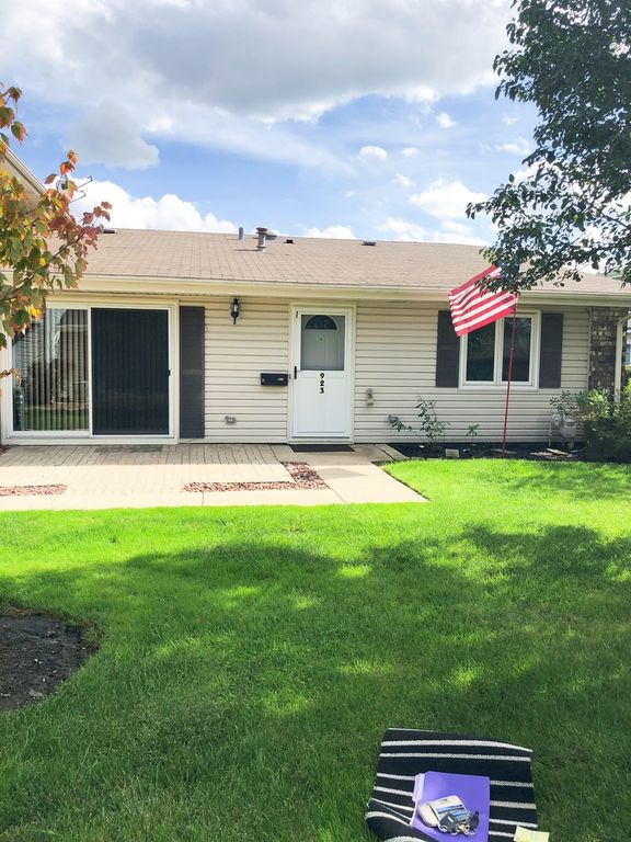 923 Sagamore Drive 1172, Schaumburg, IL 60194
