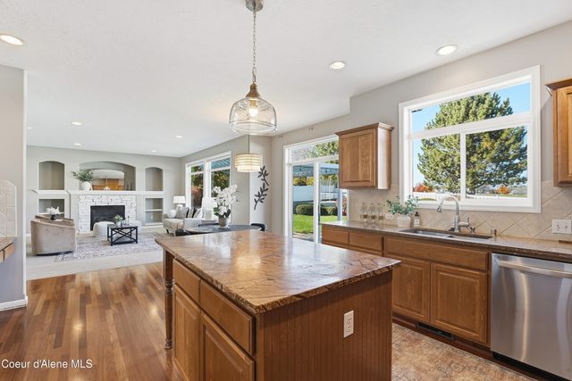 17211 E Rosemont Ln, Spokane Valley, WA 99016