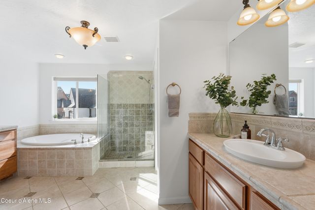 17211 E Rosemont Ln, Spokane Valley, WA 99016