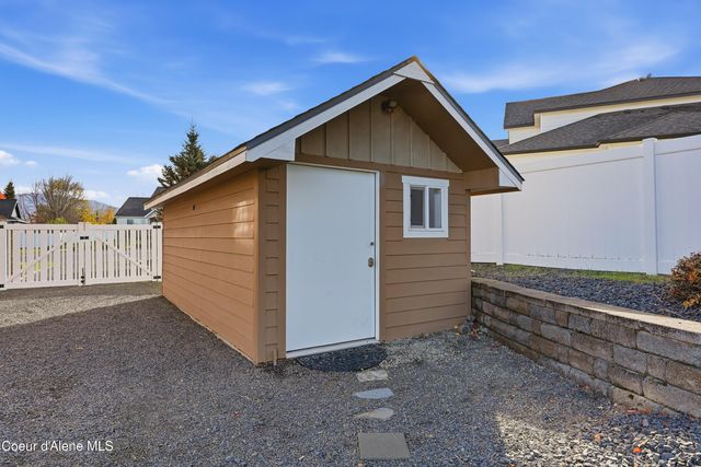 17211 E Rosemont Ln, Spokane Valley, WA 99016