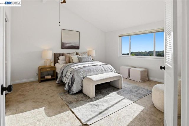 6086 Bellingham Dr, Castro Valley, CA 94552
