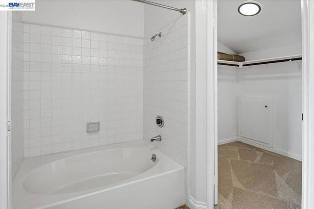 6086 Bellingham Dr, Castro Valley, CA 94552