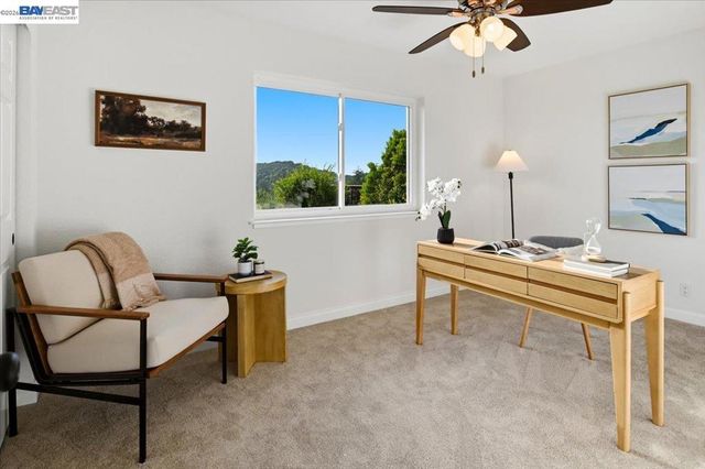 6086 Bellingham Dr, Castro Valley, CA 94552