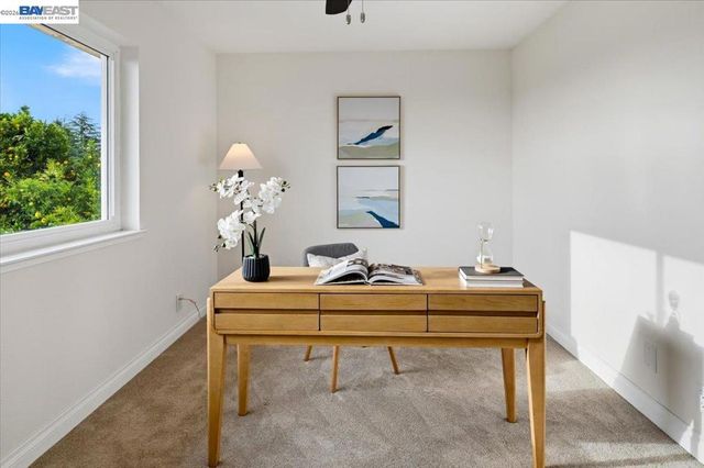 6086 Bellingham Dr, Castro Valley, CA 94552