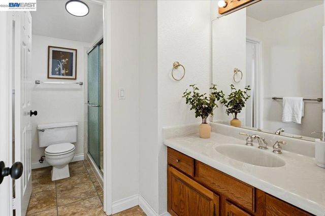6086 Bellingham Dr, Castro Valley, CA 94552