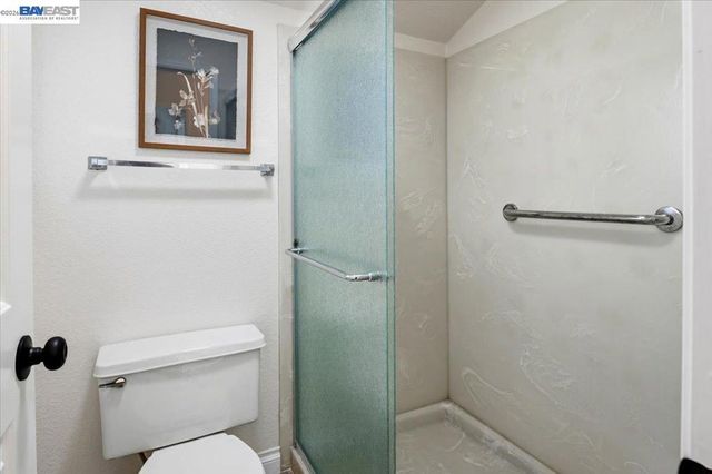 6086 Bellingham Dr, Castro Valley, CA 94552