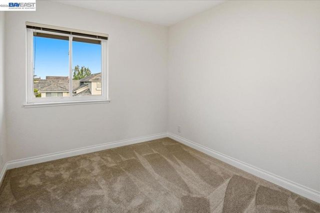 6086 Bellingham Dr, Castro Valley, CA 94552