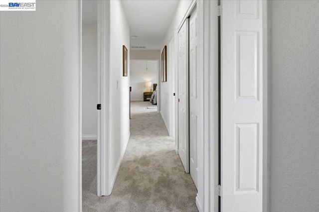 6086 Bellingham Dr, Castro Valley, CA 94552
