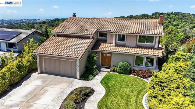 6086 Bellingham Dr, Castro Valley, CA 94552