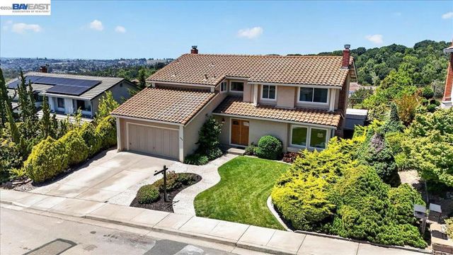 6086 Bellingham Dr, Castro Valley, CA 94552