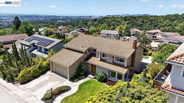 6086 Bellingham Dr, Castro Valley, CA 94552