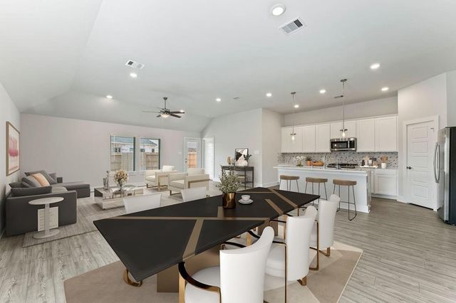 9903 Silverling Court, Conroe, TX 77385