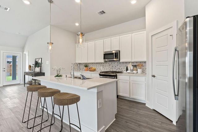 9903 Silverling Court, Conroe, TX 77385