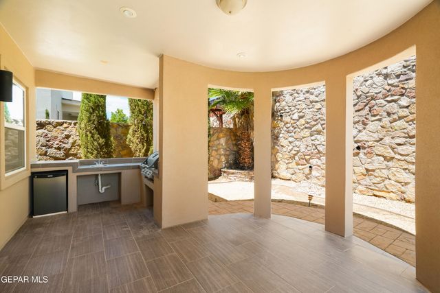 1664 LARK BUNTING Lane, El Paso, TX 79911