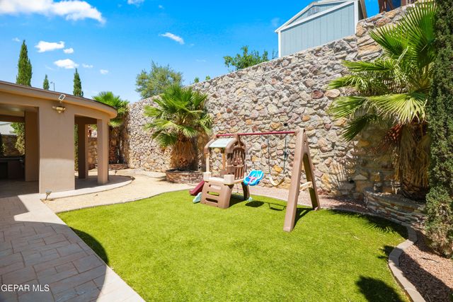 1664 LARK BUNTING Lane, El Paso, TX 79911