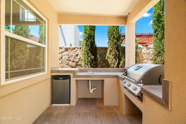 1664 LARK BUNTING Lane, El Paso, TX 79911