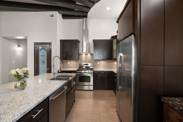 1664 LARK BUNTING Lane, El Paso, TX 79911