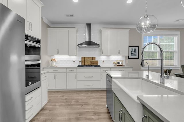 607 Yellow Leaf Lane, Summerville, SC 29486