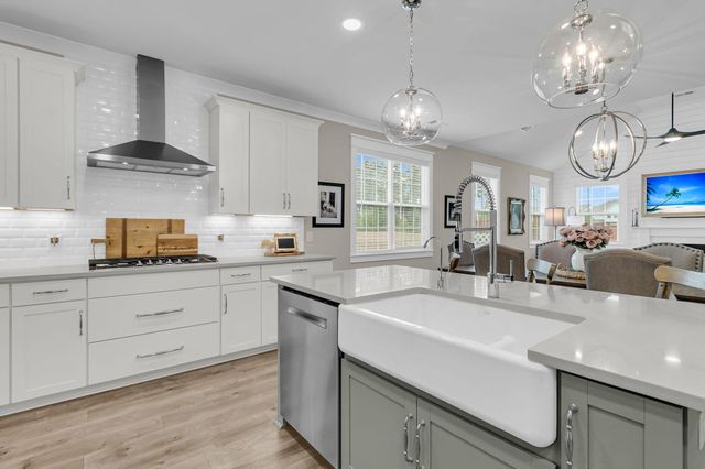 607 Yellow Leaf Lane, Summerville, SC 29486