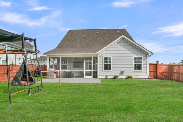 607 Yellow Leaf Lane, Summerville, SC 29486