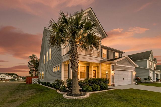 607 Yellow Leaf Lane, Summerville, SC 29486