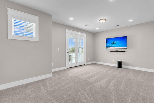 607 Yellow Leaf Lane, Summerville, SC 29486