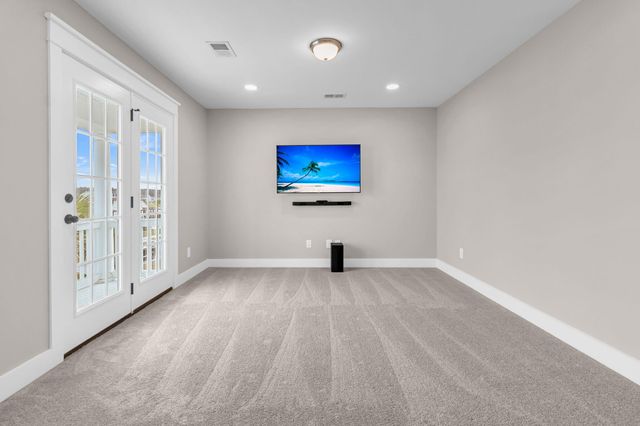 607 Yellow Leaf Lane, Summerville, SC 29486