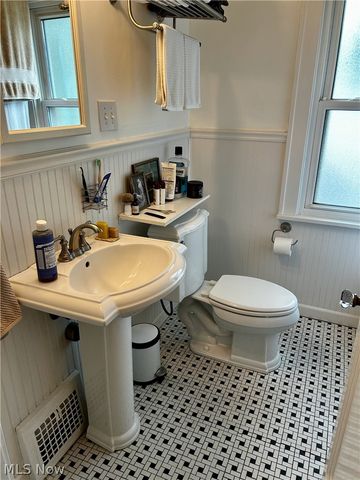 3887 Northampton Road, Cleveland Heights, OH 44121