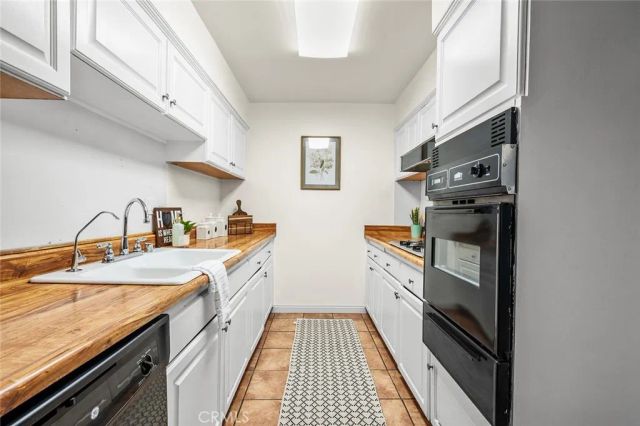 2011 W Katella Avenue 11, Anaheim, CA 92804