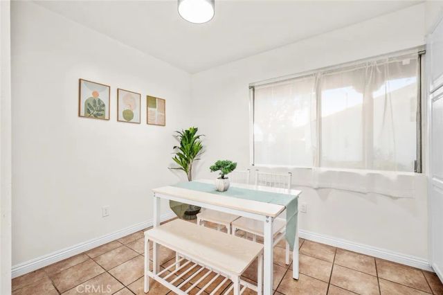 2011 W Katella Avenue 11, Anaheim, CA 92804