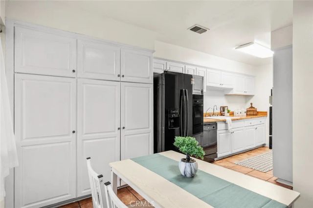 2011 W Katella Avenue 11, Anaheim, CA 92804