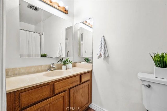 2011 W Katella Avenue 11, Anaheim, CA 92804