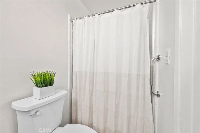 2011 W Katella Avenue 11, Anaheim, CA 92804