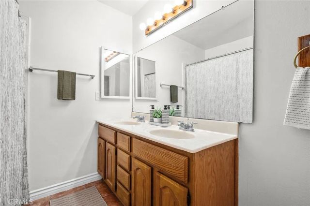 2011 W Katella Avenue 11, Anaheim, CA 92804