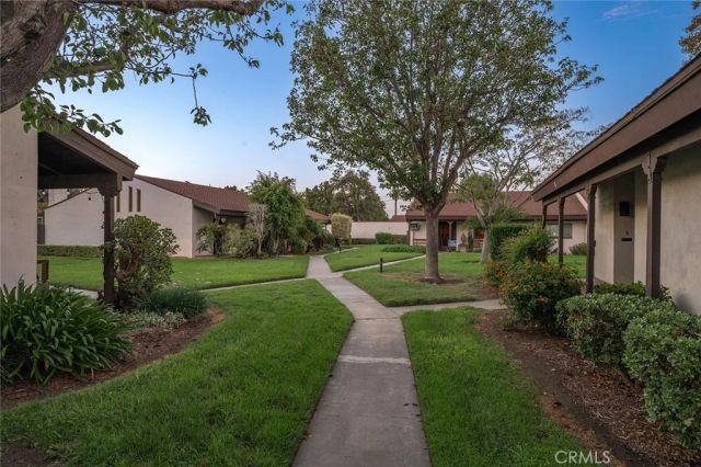 2011 W Katella Avenue 11, Anaheim, CA 92804