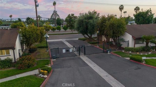 2011 W Katella Avenue 11, Anaheim, CA 92804