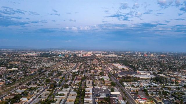 2011 W Katella Avenue 11, Anaheim, CA 92804
